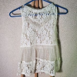 Morneau white lace flowy top